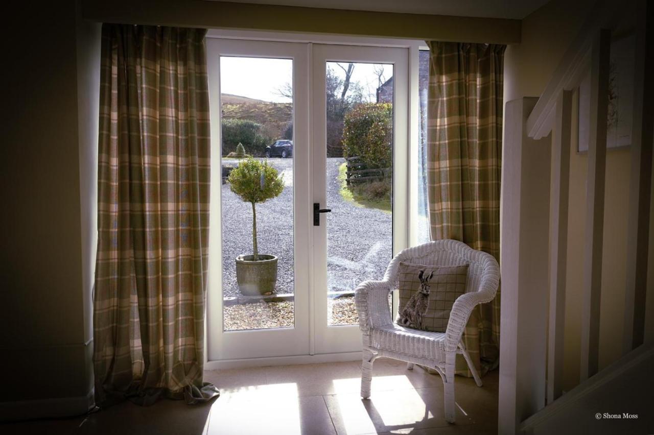 Rhiwddu Barns Villa Llangadog Exterior photo