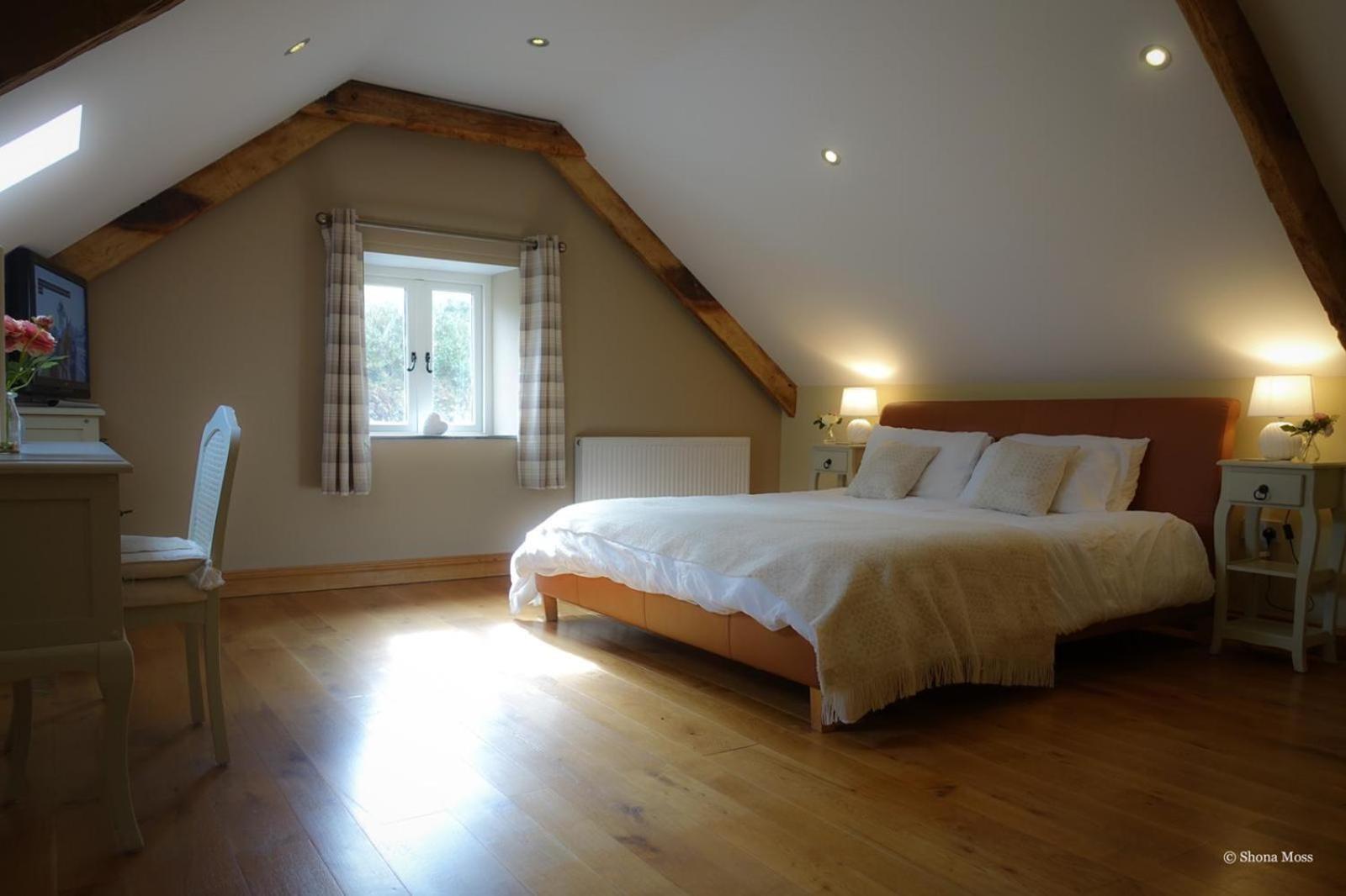 Rhiwddu Barns Villa Llangadog Room photo