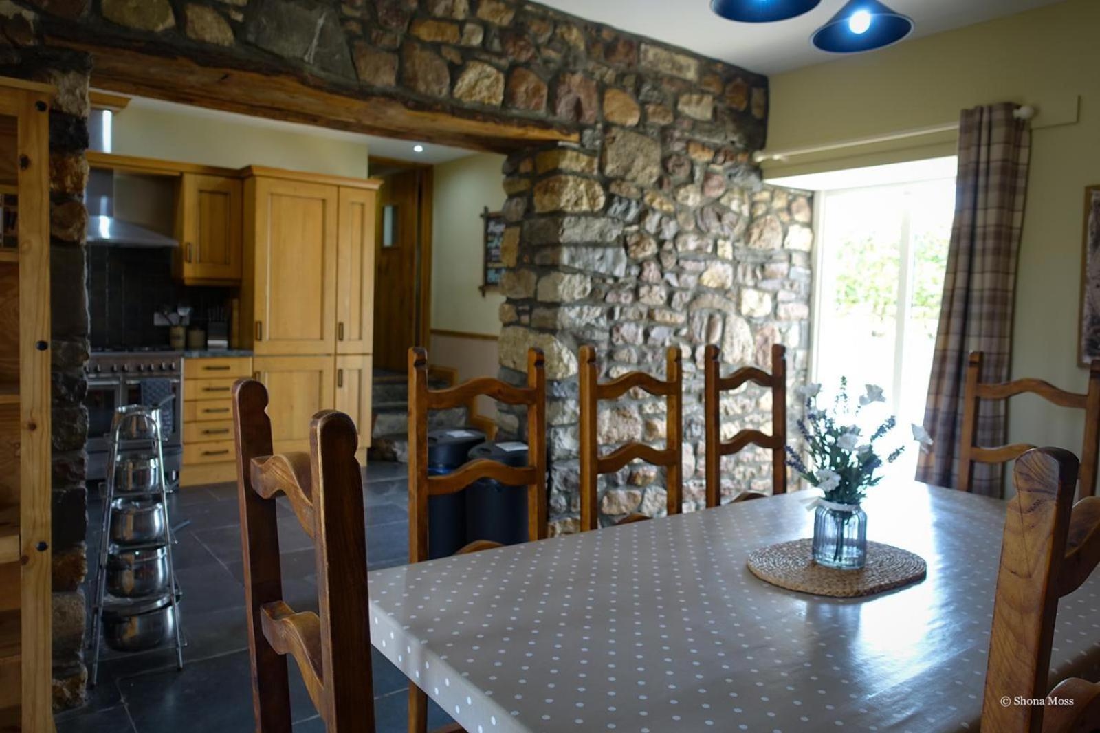 Rhiwddu Barns Villa Llangadog Room photo